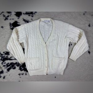Carriage Court Women’s Vintage Ivory Knit Cardigan Size Medium